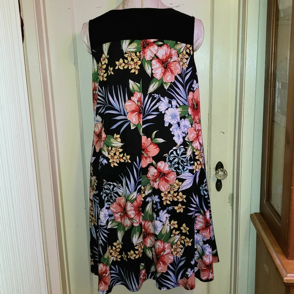 Plus Size PerSeption Floral beaded dress 3X - Picture 2 of 3